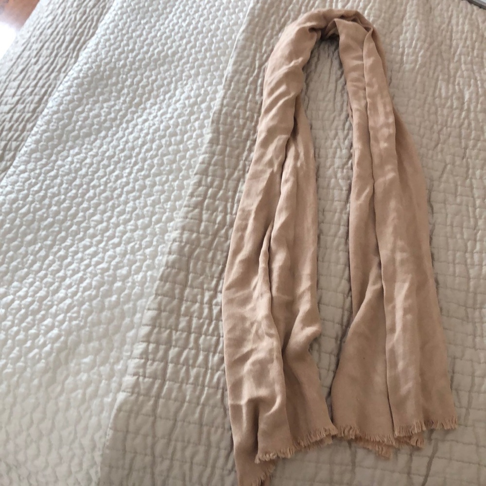 Tan scarf/shawl